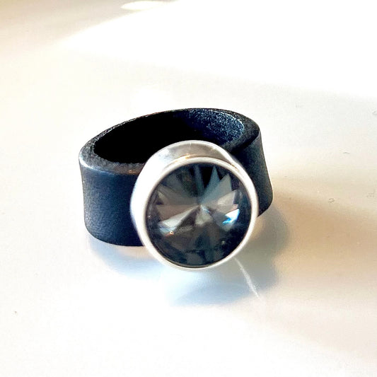 Läderring med silverplätering