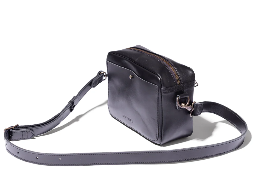NIXIE HANDBAG