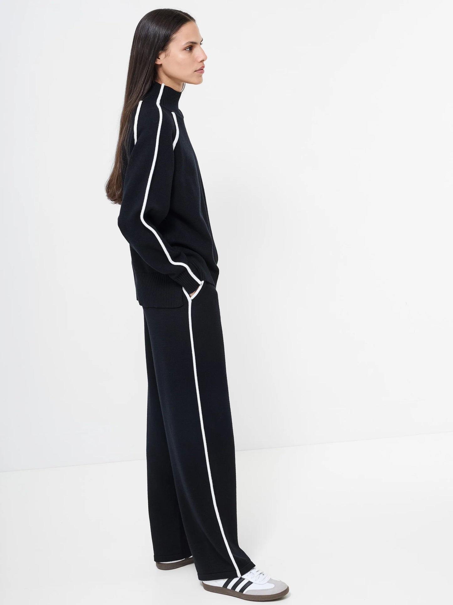 JORDAN HIGH NECK JUMPER