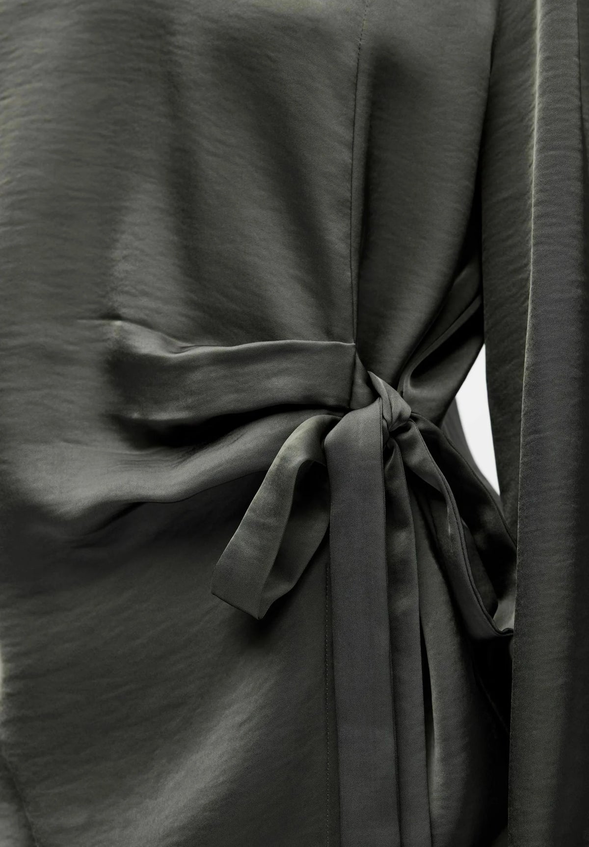 CHILLI O-NECK BLOUSE GUNMETAL