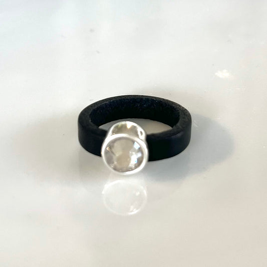 Läderring med silverplätering