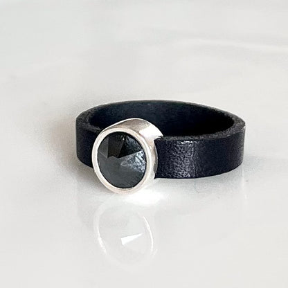 Läderring med silverplätering