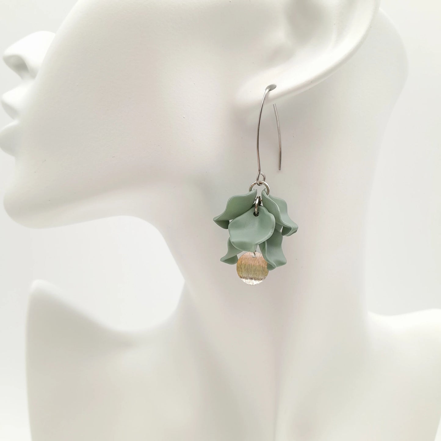 PETAL CLUSTER ÖRHÄNGEN SILVER & SAGE