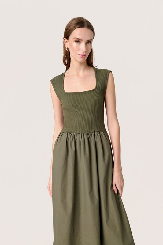 SIMONE DRESS GRAPE