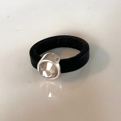 Läderring med silverplätering